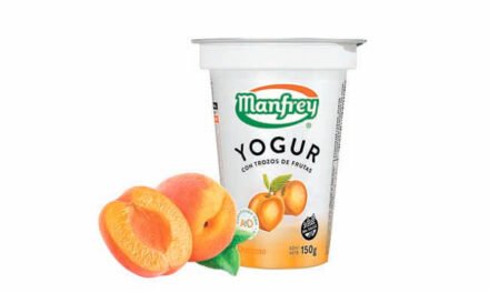 Yogur Natural con Colchón de Duraznos