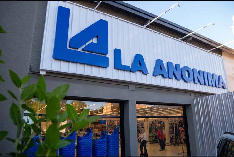 La Anónima: apertura en Centenario