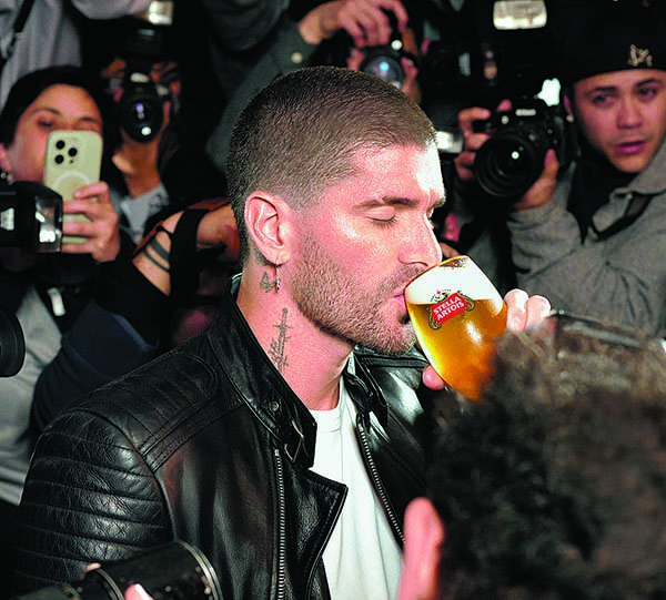 Un “brindis de campeón”